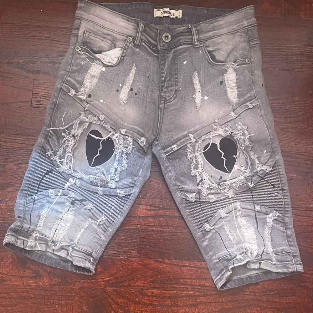 Stylish Distressed Gray Denim Shorts